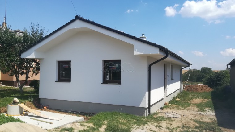 Zväčšený bungalov Hanka pri Trebišove