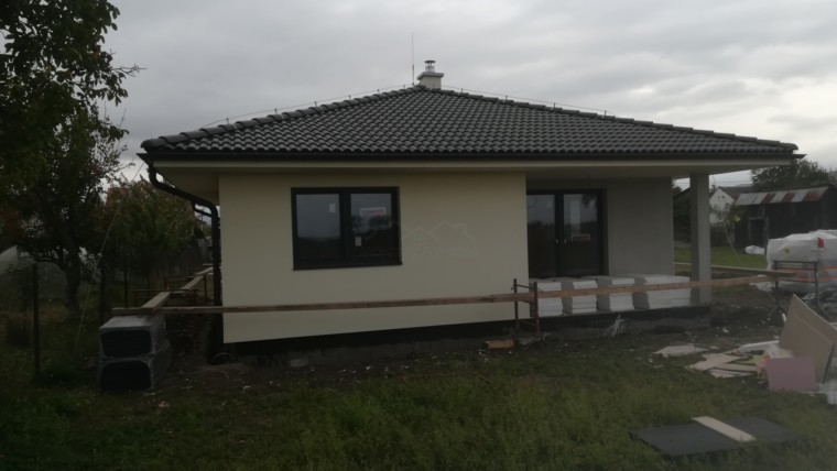 Dva bungalovy v Plechoticiach